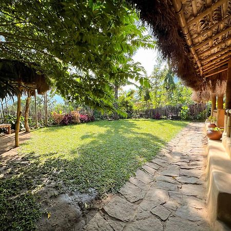 Hotel The Mudhouse Marayoor Munnar Exterior foto